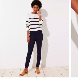 NWT Loft skinny ankle pant mid rise size 12. Navy blue
